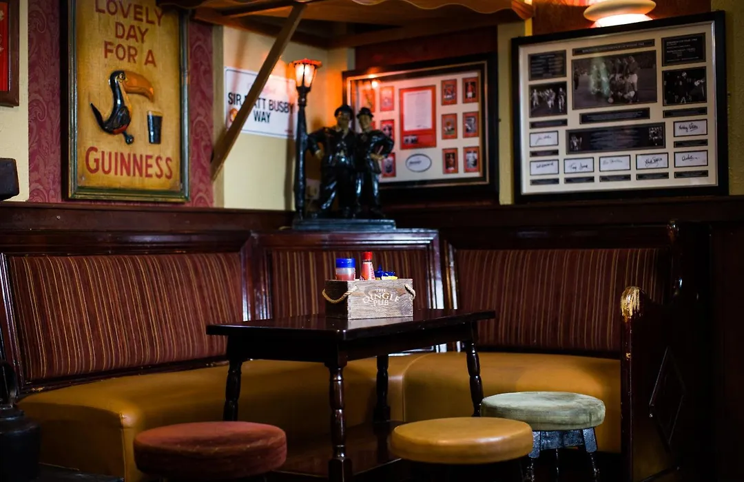 The Dingle Pub Rooms-1