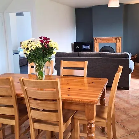 Dingle Harbour Cottages 3 Bed Sleeps 7 By Trident Holiday Homes-3