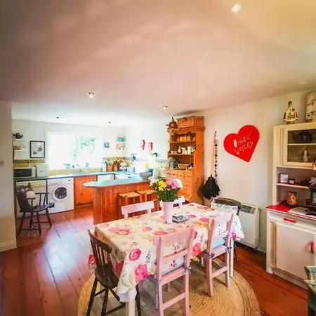 Orchard Cottage-2