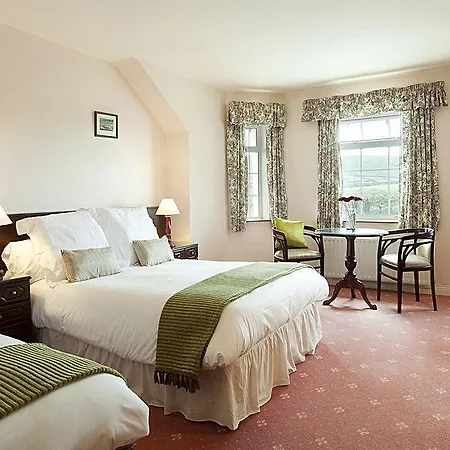Smerwick Harbour Hotel-2